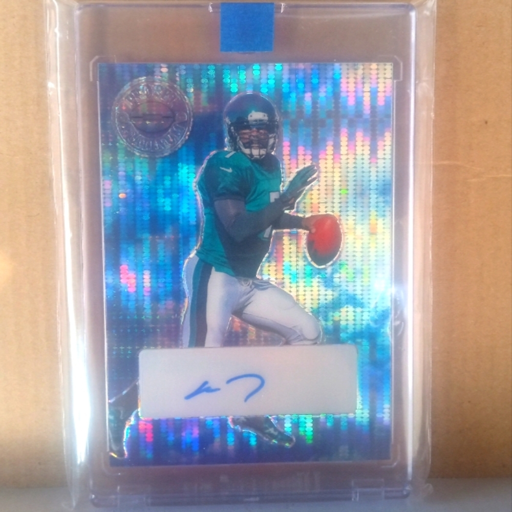 🏈🏆Mike Vick "Auto 1/1 Gold Script - Platinum Metal Sky Blue Pulsar" Insert🏆🏈
